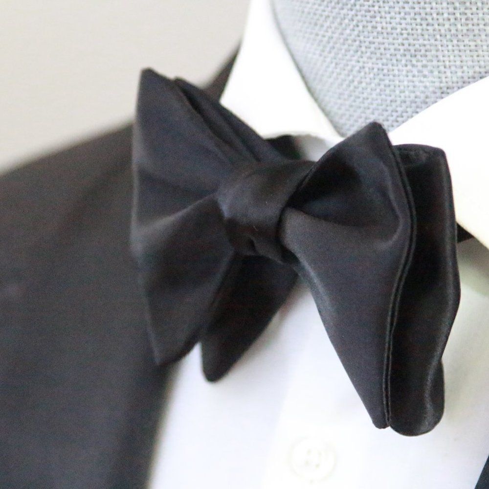Men's bow tie 100%Silk Charmeuse Black Self tied Bow tie‎ Small AD2023